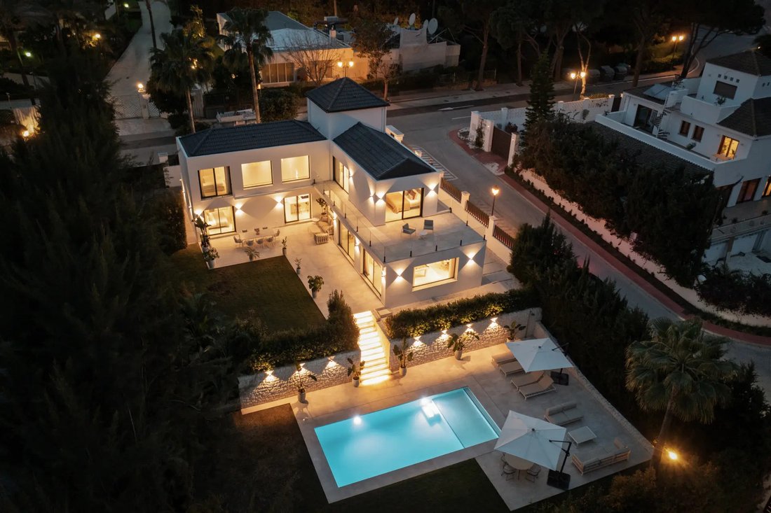 Villa in Nueva Andalucia, Marbella, Spain 1 - 17923308