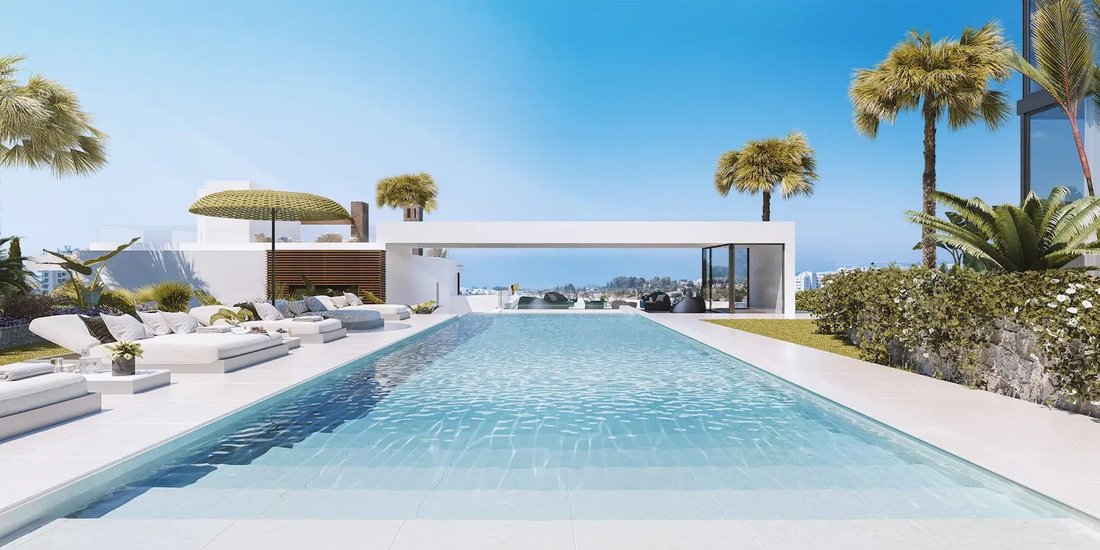 House in Rio Real, Marbella, Andalusia 2 - 17923557
