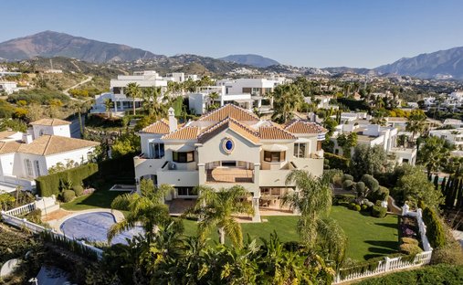 Villa in Benahavis, Andalusia, Spain 1