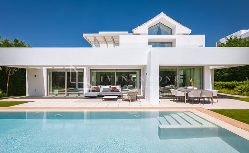 Villa in Estepona, Andalusien, Spanien 1