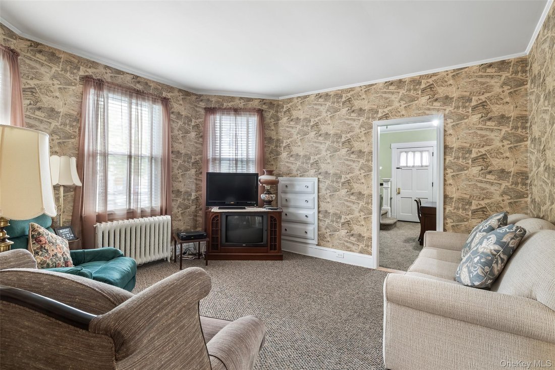 Valley Stream, New York, United States 5 - 17919327