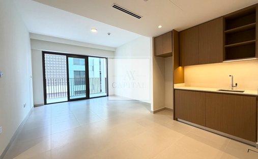 Apartment in Business Bay, Dubai, United Arab Emirates 1