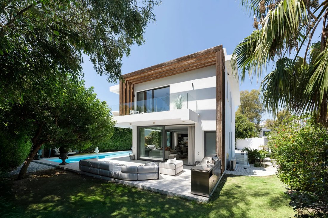 Villa in Estepona, Andalusia, Spain 1 - 17920776