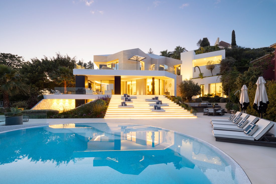 Villa in La Quinta, Benahavis, Andalusia 1 - 17921021