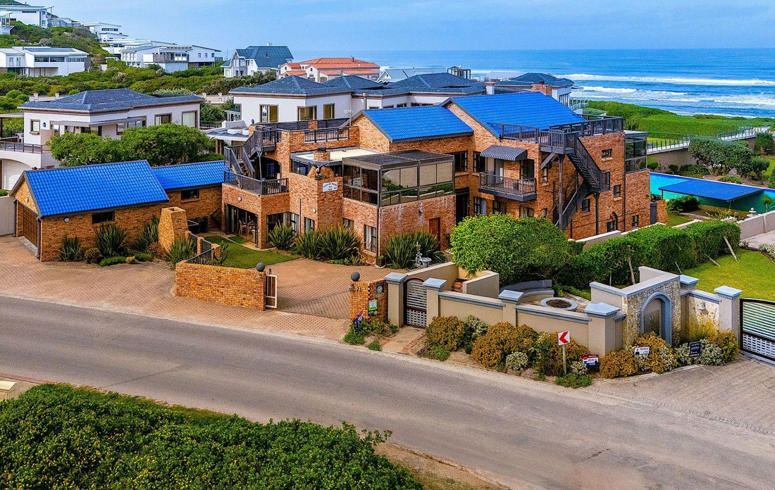 House in Cola Beach, Western Cape, South Africa 1 - 17920428