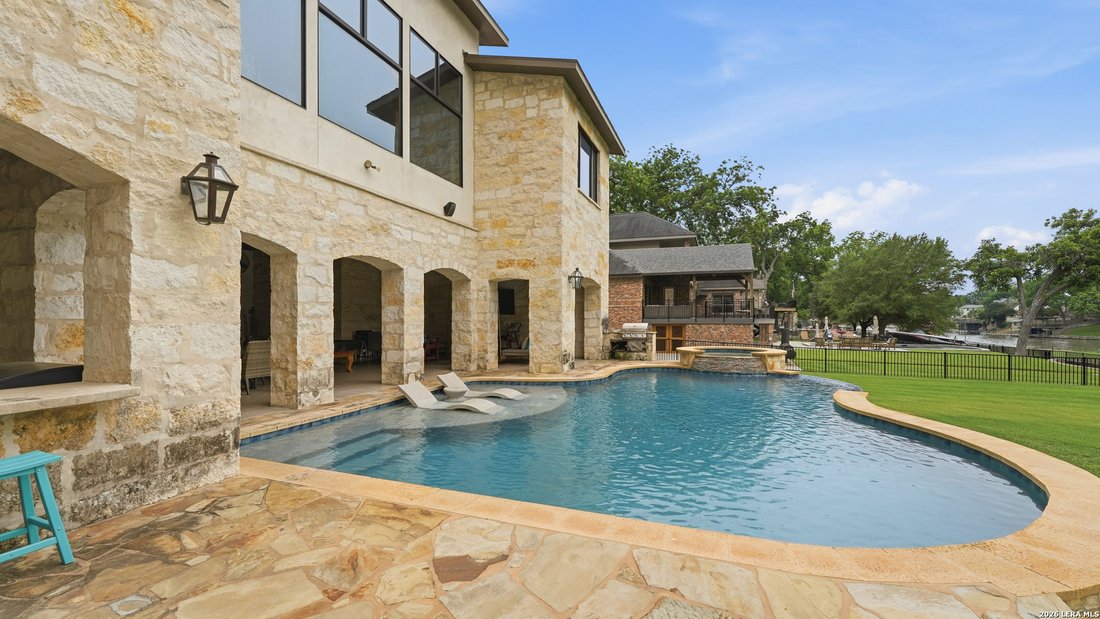 House in Seguin, Texas, United States 2 - 17923880