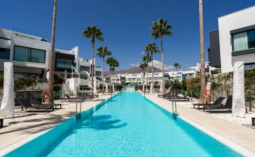 Stadthaus in Estepona, Andalusien, Spanien 1