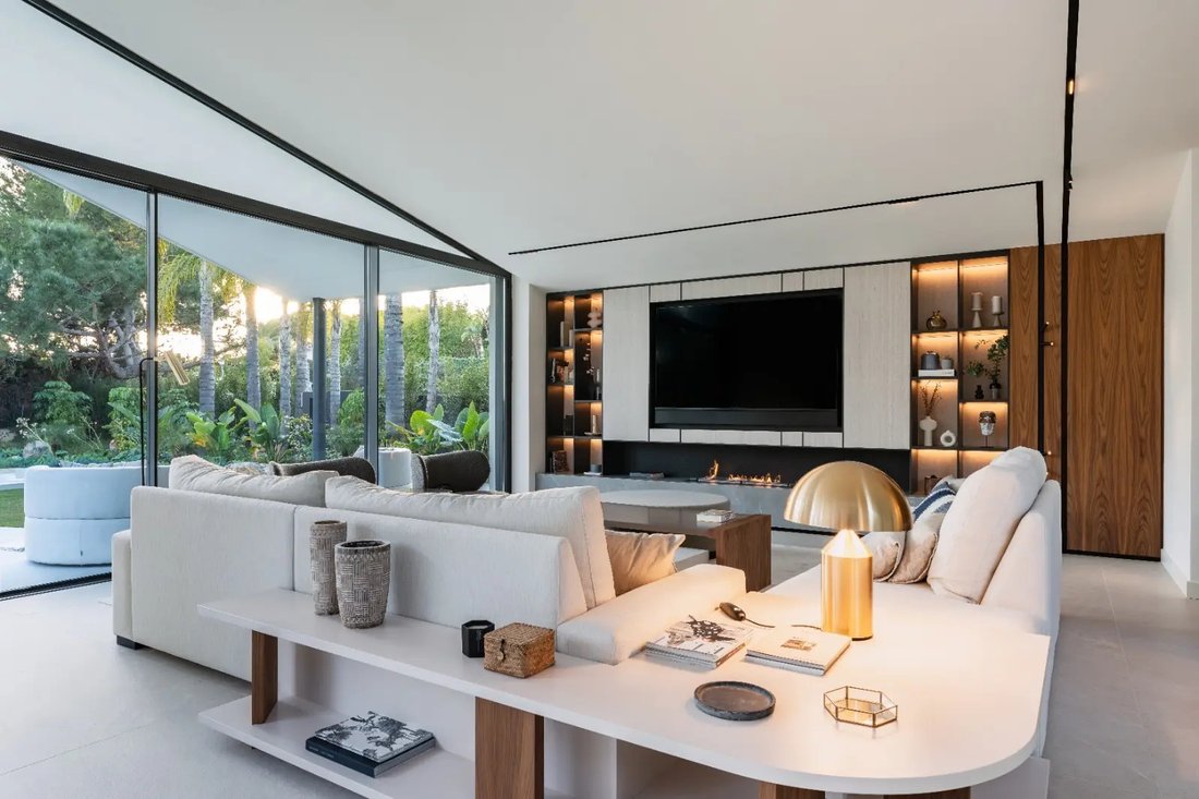 Villa in Elviria-Cabopino, Marbella, Spain 5 - 17923543