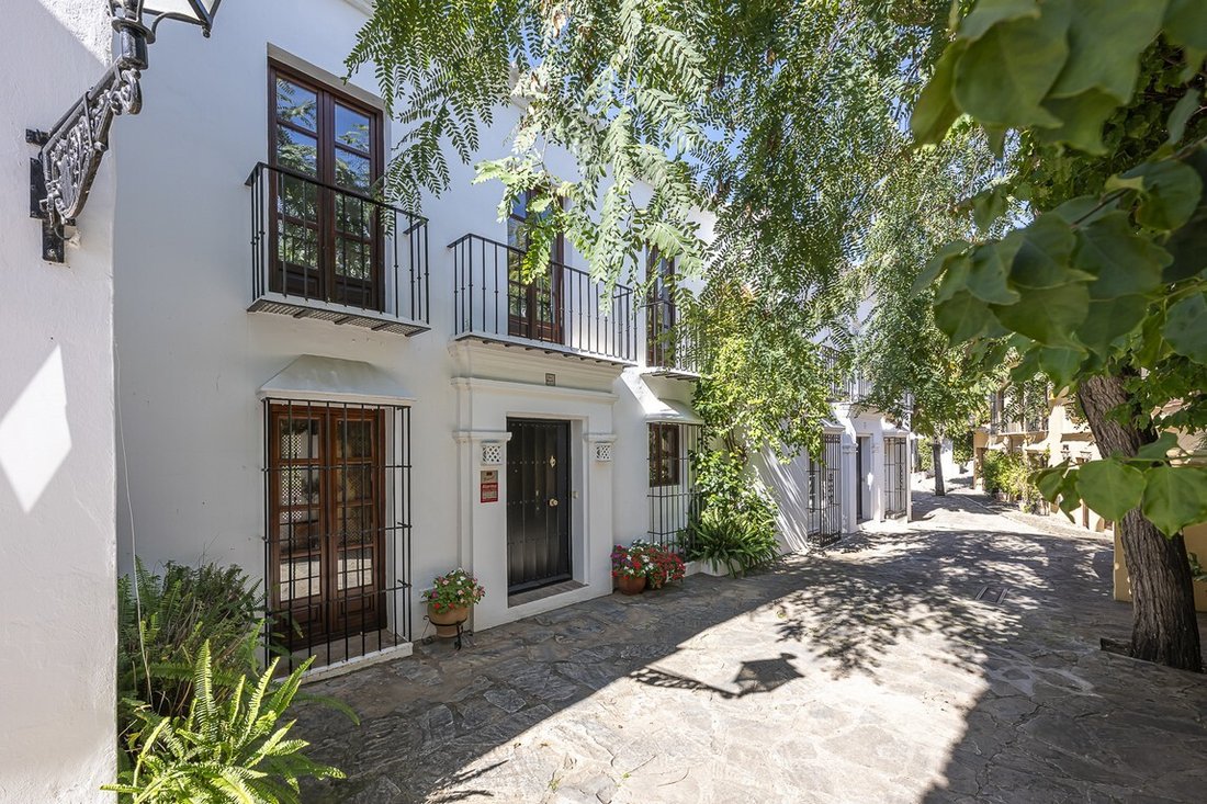 Townhouse in Marbella, Andalusia, Spain 1 - 17920036