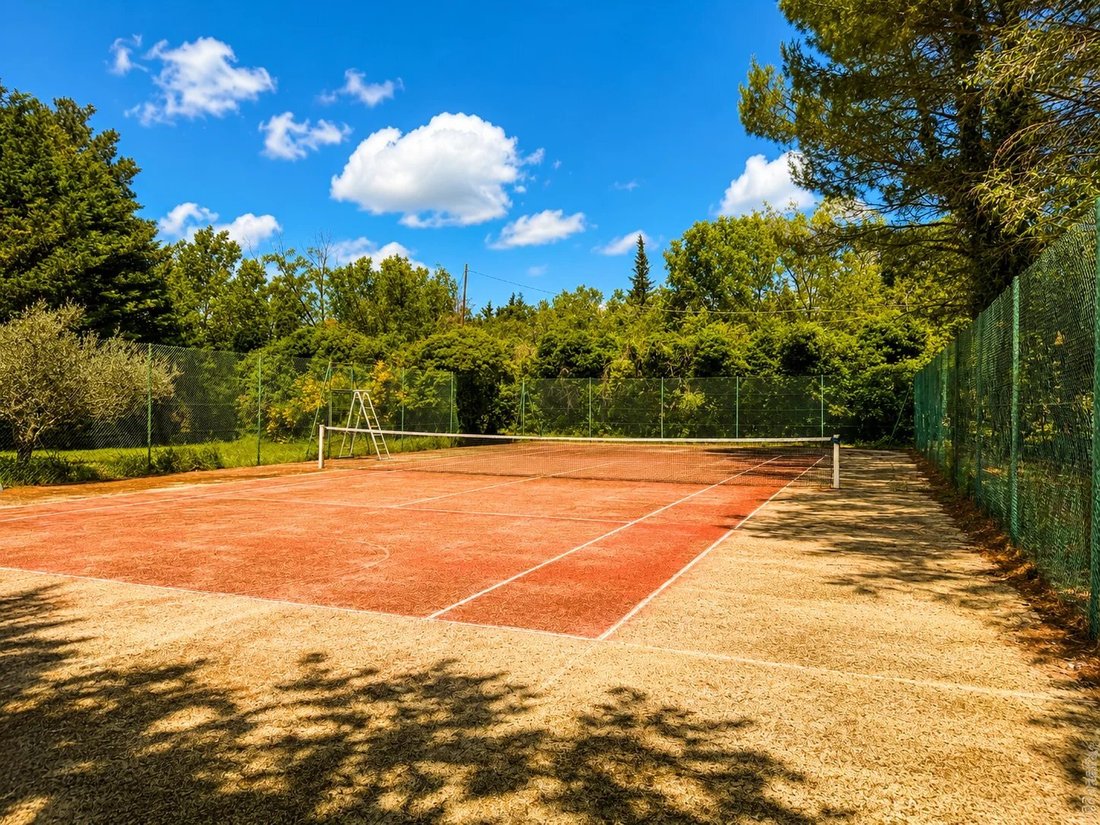 Estate in Orgon, Provence-Alpes-Côte d'Azur, France 4 - 17918337