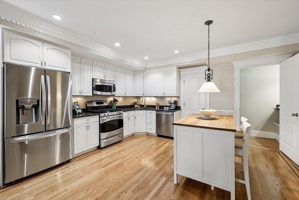 Condo in Boston, Massachusetts, United States 1 - 17918863