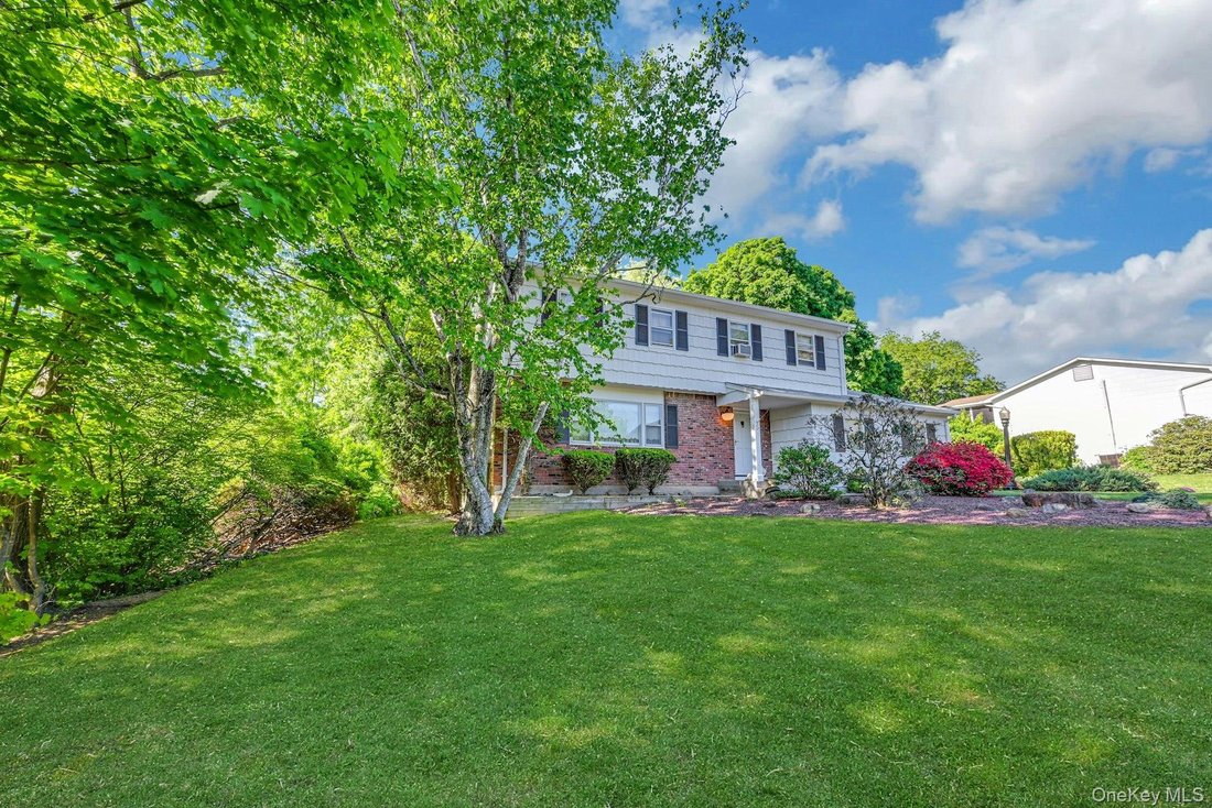 House in West Nyack, New York, United States 3 - 17918577