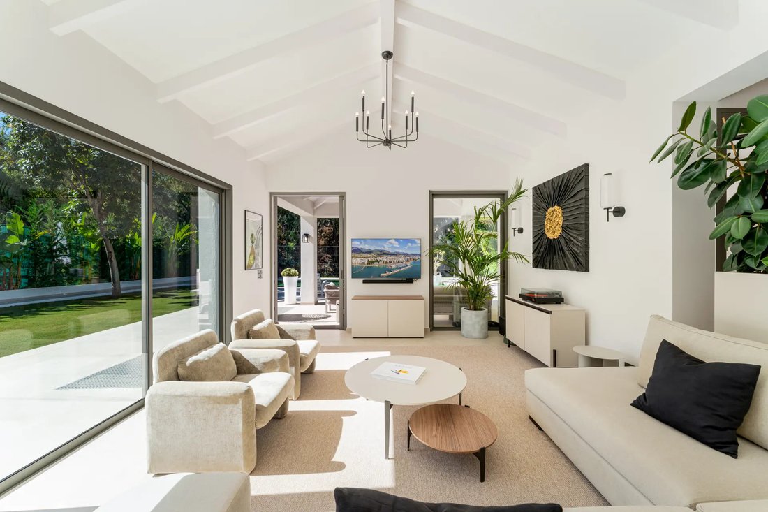 Villa in Nueva Andalucia, Marbella, Spain 4 - 17921836