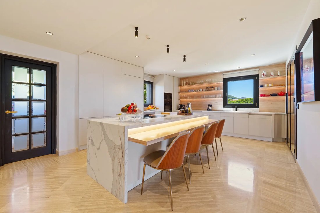 Apartment in Sierra Blanca, Marbella, Spain 4 - 17923621