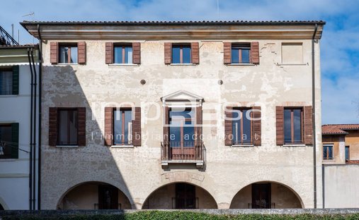 Piazza Del Grano - Maggiore, Treviso, Italy 1
