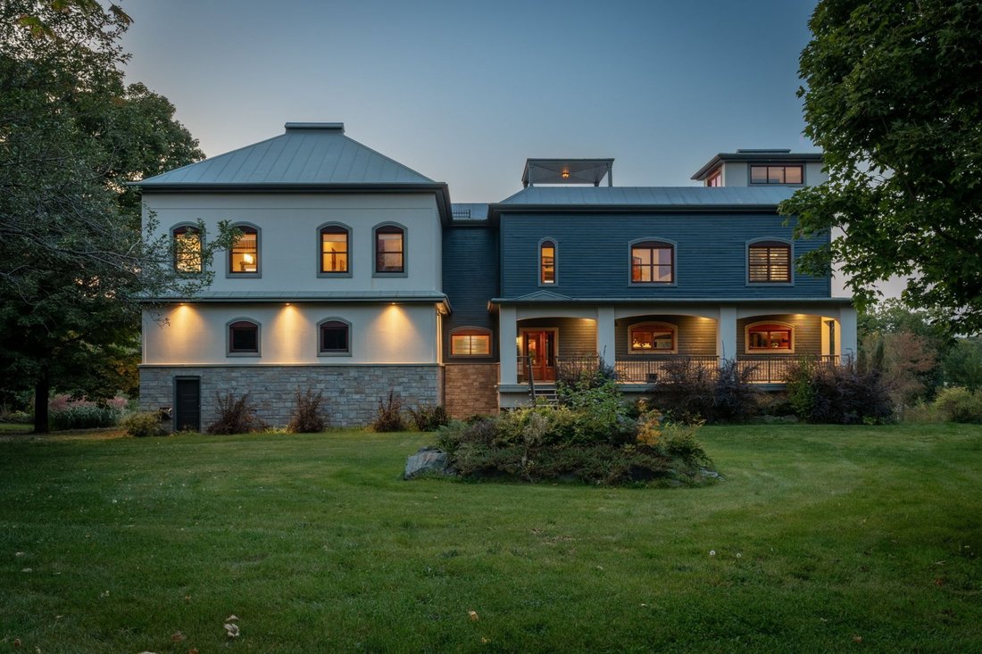 House in Levis, Quebec, Canada 2 - 16305929