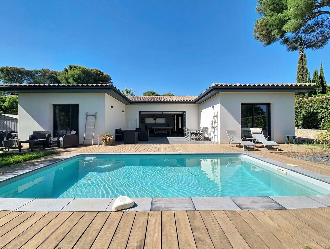 House in Le Dramont-Agay-Anthéor-Le Trayas, Saint-Raphaël, France 1 - 17469248