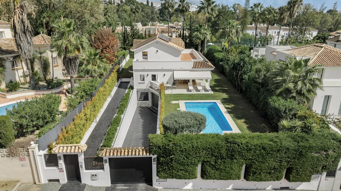 Villa in Nueva Andalucia, Marbella, Spain 1 - 17923312