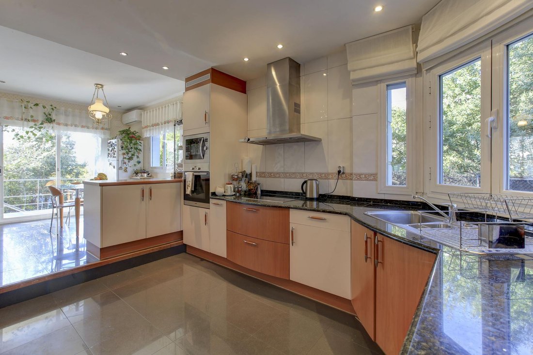 Villa in Fuencarral-El Pardo, Madrid, Spain 5 - 17918322