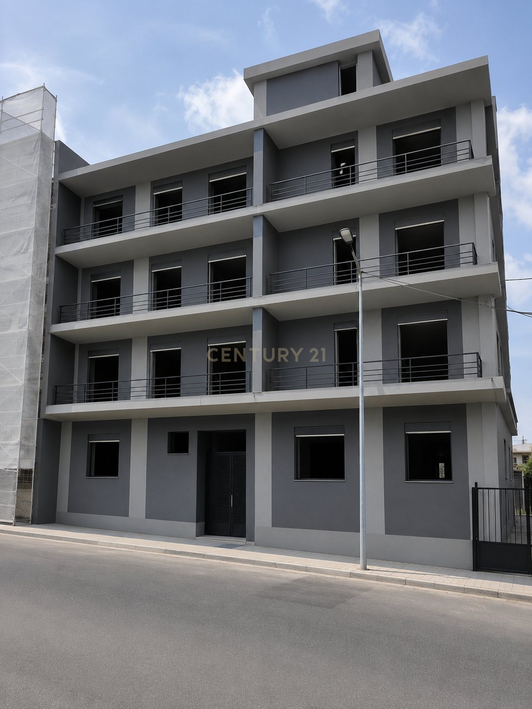 Apartment in Santo António dos Cavaleiros, Lisbon, Portugal 1 - 17882965