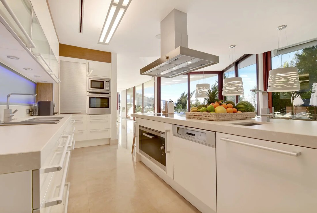 Villa in Nueva Andalucia, Marbella, Spain 4 - 17921620
