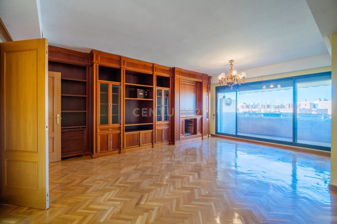 Apartment in Pozuelo de Alarcon, Comunidad de Madrid, Spain 2 - 17544471