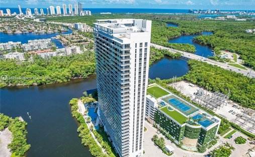 Condo in Golden Beach, Florida, United States 1