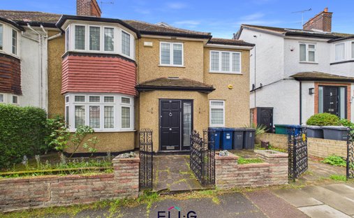 House in Barnet, England 1