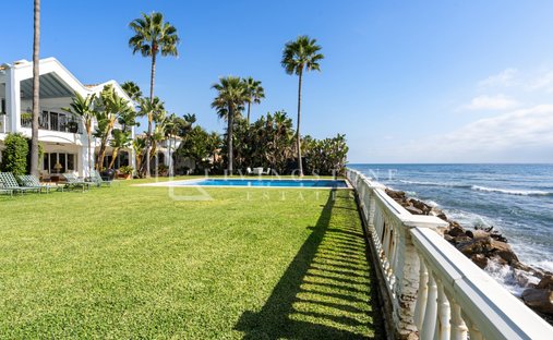 Haus in Estepona, Andalusien, Spanien 1