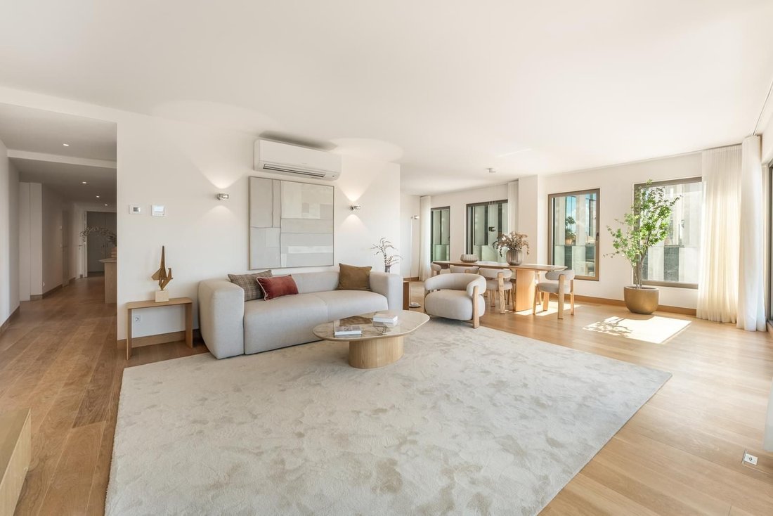 Apartment in Misericordia, Lisbon, Portugal 2 - 16465774