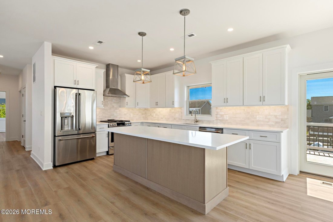 House in Stafford Township, New Jersey, United States 3 - 17904095