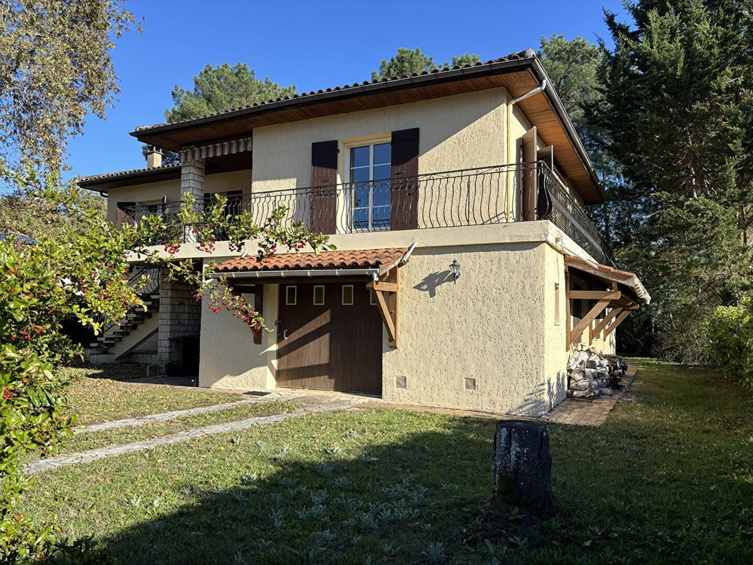 Villa in Saint-Medard-en-Jalles, Nouvelle-Aquitaine, France 1 - 17918651