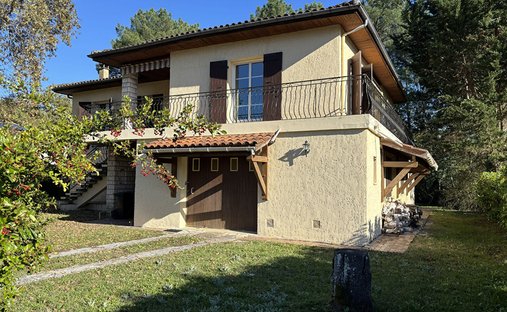 Villa in Saint-Medard-en-Jalles, Nouvelle-Aquitaine, France 1