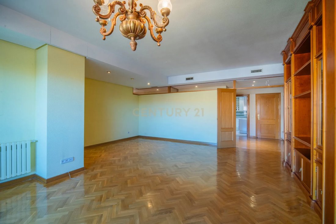 Apartment in Pozuelo de Alarcon, Comunidad de Madrid, Spain 4 - 17544471