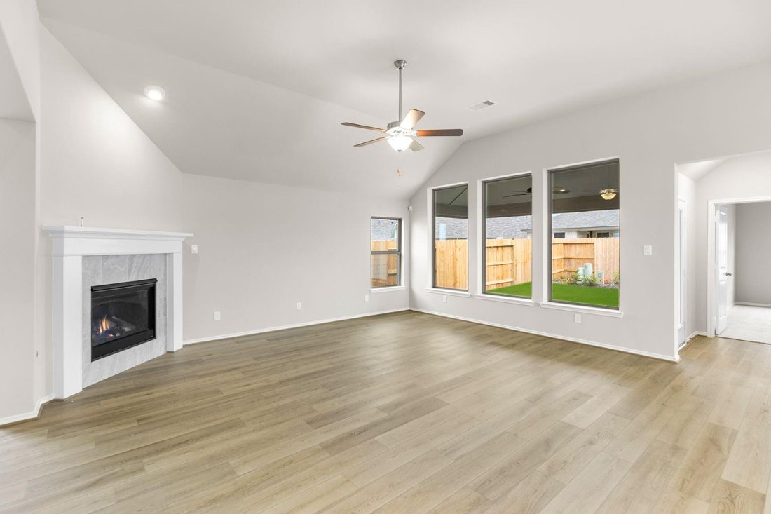 House in Conroe, Texas, United States 3 - 17916986