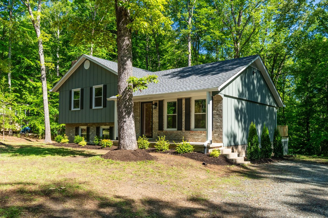 House in Charlottesville, Virginia, United States 4 - 17919331