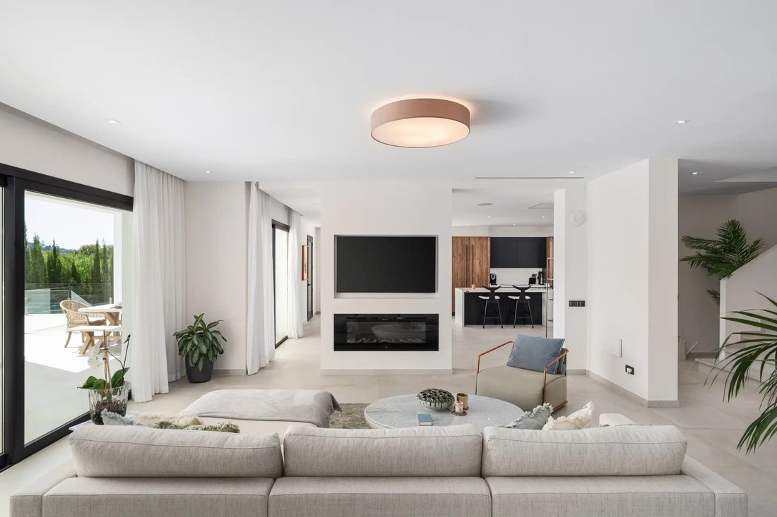 Villa in Elviria-Cabopino, Marbella, Spain 5 - 17923260
