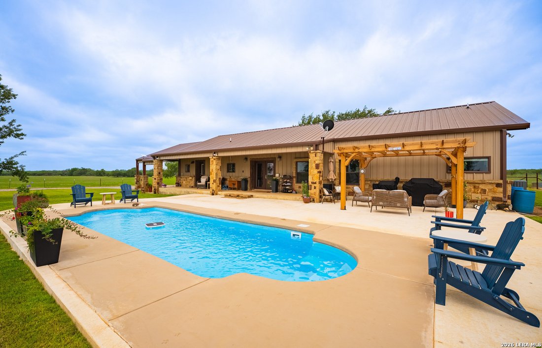 House in Moore, Texas, United States 4 - 17923879