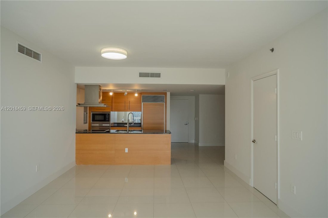 Condo in Miami, Florida, United States 5 - 17916794