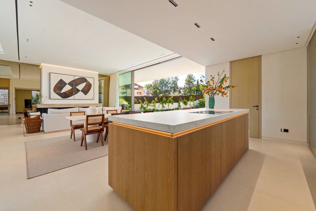 Villa in Marbella, Andalusia, Spain 5 - 17923297