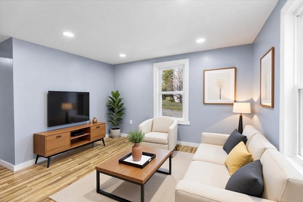 House in Dedham, Massachusetts, United States 3 - 17924951
