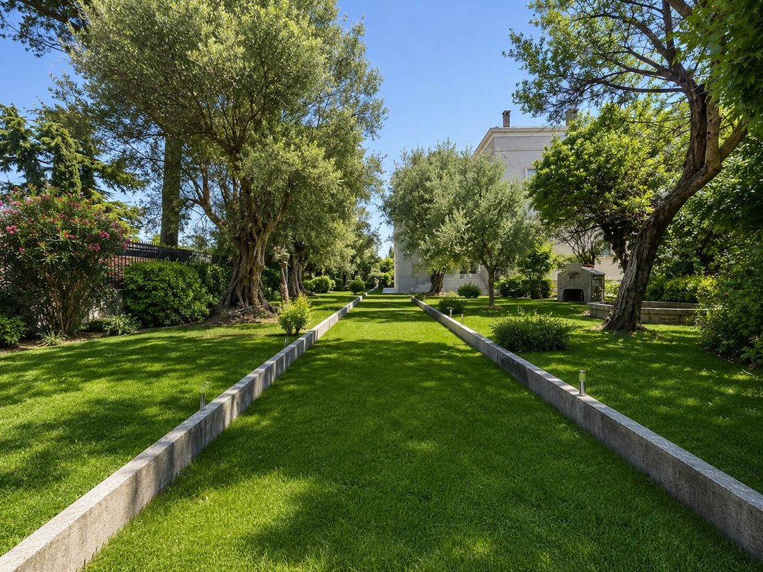 Villa in Hill Zone, Padenghe sul Garda, Lombardy 4 - 17922086