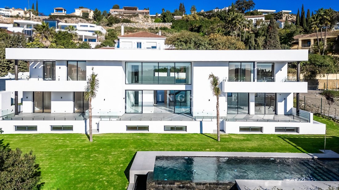 Villa in Estepona, Andalusia, Spain 1 - 17920758