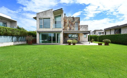 Maison à Santa Cruz de Bezana, Cantabrie, Espagne 1