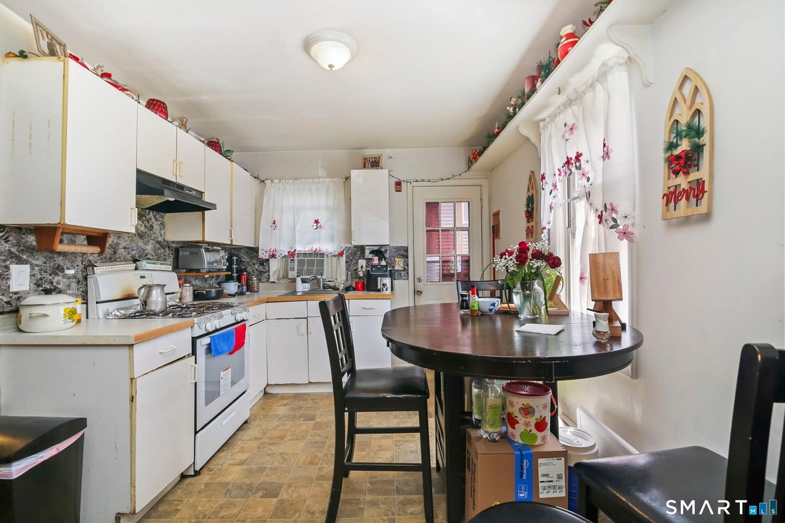 House in Stamford, Connecticut, United States 4 - 17924973