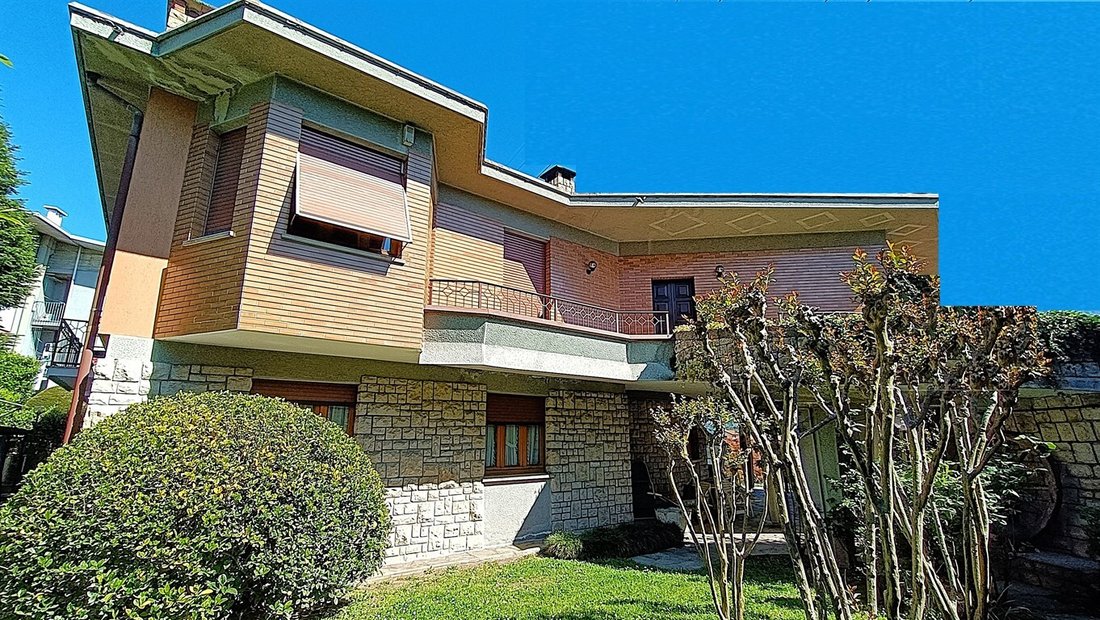 Villa in Olginate, Lombardy, Italy 3 - 17920874