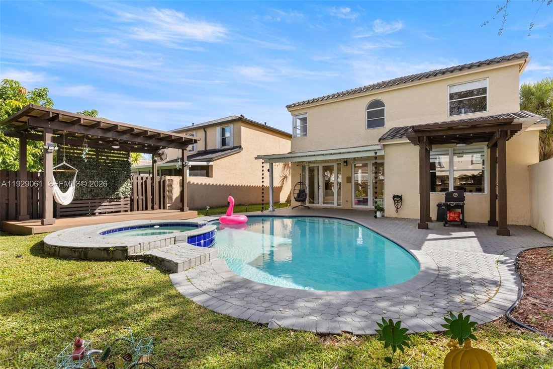 House in Pembroke Pines, Florida, United States 2 - 17202342