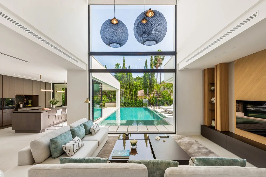 Villa in Puerto Banus, Marbella, Spain 3 - 17921558