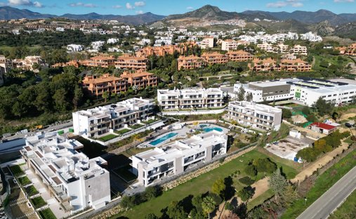 Penthouse in Atalaya-Isdabe, Estepona, Andalusia 1