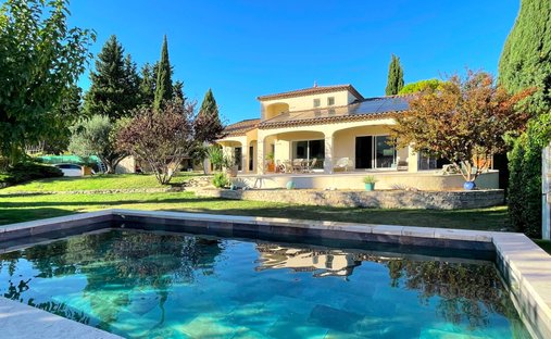 Villa in Uzès, Occitania, France 1